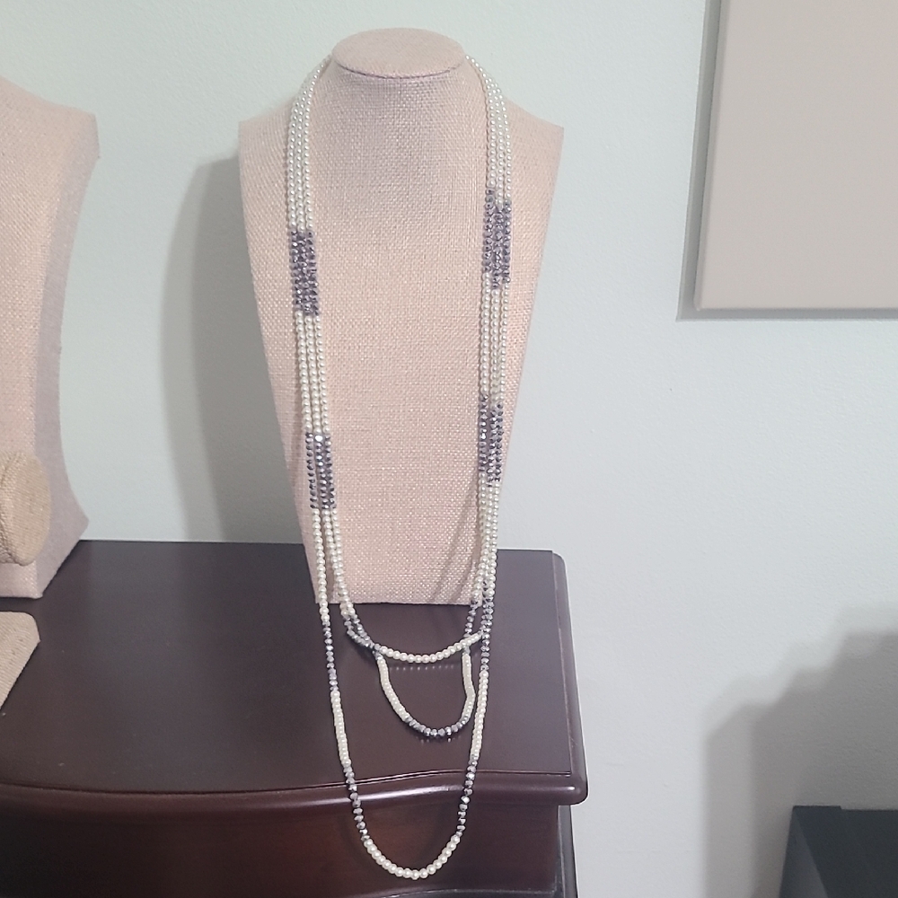 Elegant White and Black Beaded Necklace